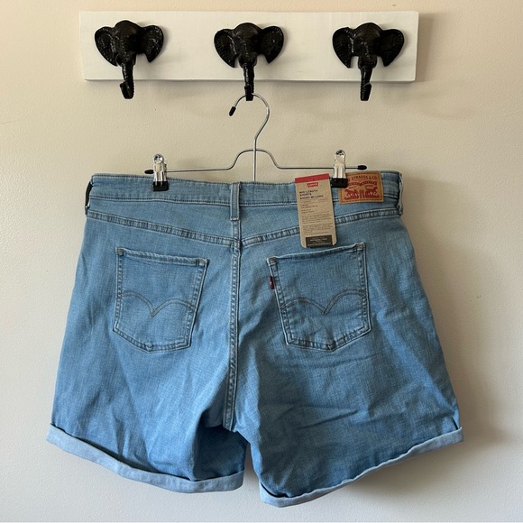 Levi’s Light Wash Mid- Length Shorts - Picture 2 of 5